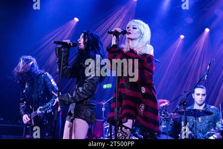 Raven Numan and Perisia Numan on stage at Camden's Electric Ballroom, London, April 2023 Stock Photo