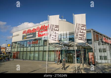 Berlin, Germany, Media Markt store Stock Photo - Alamy