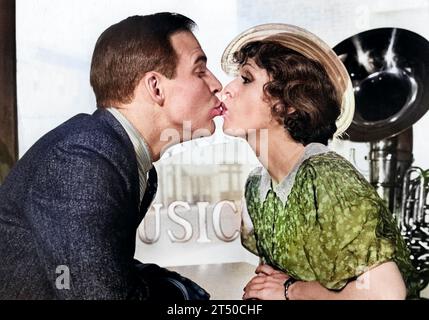 Steve Martin, Bernadette Peters, on-set of the musical film, 'Pennies From Heaven', MGM, United Artists, 1981 Stock Photo