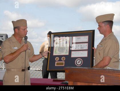 uss norfolk, Weapons Officer Stock Photo - Alamy