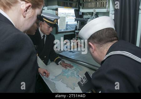 7th Fleet, bilateral, Bonhomme Richard Amphibious Ready Group, Christmas, gift exchange, japan maritime self defense force, JS Kuruma, PACOM, Sasebo, sister ship, tour, U.S. Navy, USS Bonhomme Richard (LHD 6) Stock Photo