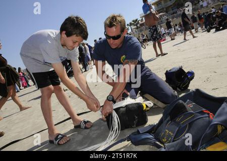 2010 Daytona Frogman Triathlon, daytona, demonstration, Florida, Leap Frogs, Naval Special Warfare, Navy SEAL, Navy SWCC, Parachute, Special Operations, U.S. Navy, U.S. Navy Parachute Team Stock Photo