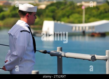 amphibious dock landing ship, HAWAII, Pearl Harbor, Sailor, U.S. Navy, USS Arizona Memorial, USS Pearl Harbor (LSD 52) Stock Photo