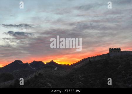 CHENGDE, CHINA - NOVEMBER 3, 2023 - The Jinshanling Great Wall at dawn in Chengde City, Hebei Province, China, November 3, 2023. Stock Photo