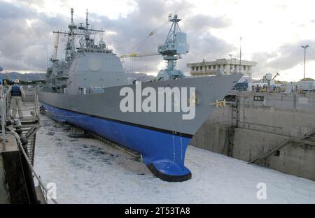 CG 73, dry dock, Pearl Harbor, port royal, Shipyard, USS Port Royal Stock Photo