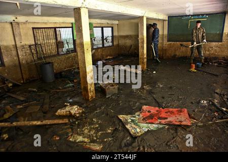 command element, flood relief, III Marine Expeditionary Force, III MEF ...