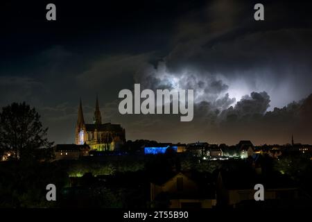 Thunderstorm and the cathedral. Developing thunderstorm over the Perche as seen from Chartres. France Stock Photo