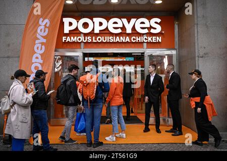 Prague, Czech Republic. 03rd Nov, 2023. Opening of first restaurant of US chain Popeyes at Wenceslas Square in Prague, Czech Republic, November 3, 2023. Credit: Vit Simanek/CTK Photo/Alamy Live News Stock Photo