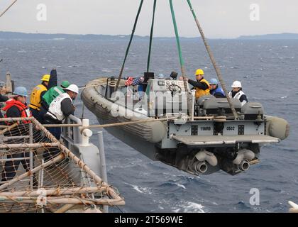 Lpd Rhib Pacific Ocean, RHIB, US. Navy , USS Denver (LPD 9), western Pacific ...
