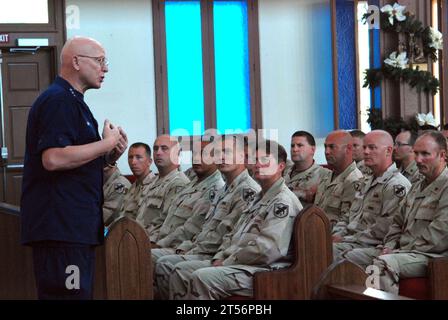 U.S. Service Members With Headquarters Battalion, Marine Corps Base ...