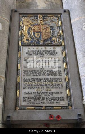 Amiens cathedral, France, this tablet pays tribute to the 600,000 British and Irish soldiers who fell in France and Belgium during WW1 (1914-18). Stock Photo