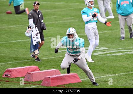 03 November 2023, Hesse, Frankfurt/Main: Cameron Goode of the Miami Dolphins in action during practice. In the second NFL game in Germany, Super Bowl winners Kansas City and the Miami Dolphins will face off in Frankfurt on Sunday (05.11.2023). Photo: Federico Gambarini/dpa Stock Photo