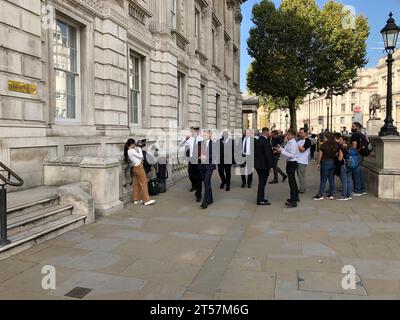 Grant Shapps Secretary of State Arrives at the Cabinet Office in London Stock Photo