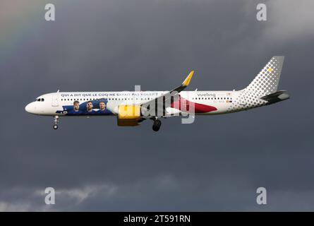 An Airbus A321Neo of Vueling advertising the rugby world cup 2023 ...