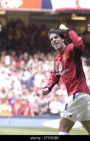 RUUD VAN NISTELROOY, FA CUP FINAL, 2004: Van Nistelrooy penalty celebration. It's Ruud's first goal of the final and United's second. FA Cup Final 2004, Manchester United v Millwall, May 22 2004. Man Utd won the final 3-0. Photograph: ROB WATKINS Stock Photo