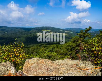 At Cranny Crow Overlook in West Virginia, you'll discover a world of wild and wonderful nature. The landscape is a captivating blend of rugged terrain Stock Photo