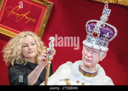 His Majesty the King, lifesize in all his sugar-coated glory at Cake International NEC Birmingham created by Emma Jayne Cake Designs. Stock Photo