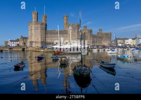 Caernarfon Castle, a UNESCO World Heritage Site and one of the most popular tourist destinations in Wales. Stock Photo