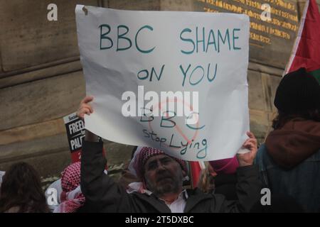 Israel-Palestine Cease Fire Demonstration, Grey's Monument, Newcastle upon Tyne, The situation in Israel and Palestine is actively evolving, as are the needs of civilians in the region. Terrorist group Hamas launched a terror attack on Israel on Oct. 7th that killed more than 1,200 people. Newcastle upon Tyne, UK, November 4th, 2023, Credit: DEW/Alamy Live News Stock Photo