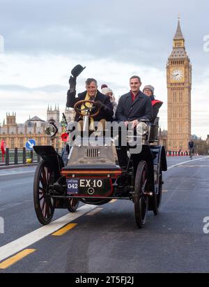 London, England, UK. 5th Nov, 2023. Participants drive past the Palace of Westminster and over Westminster Bridge in during the RM Sotheby's London to Brighton Veteran Car Run. (Credit Image: © Tayfun Salci/ZUMA Press Wire) EDITORIAL USAGE ONLY! Not for Commercial USAGE! Credit: ZUMA Press, Inc./Alamy Live News Stock Photo