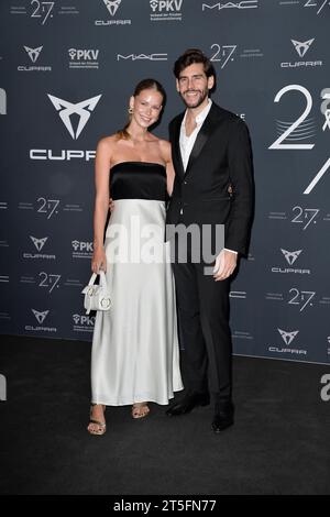 Alvaro Soler und seine Ehefrau Melanie Kroll bei der Ankunft Operngala ...