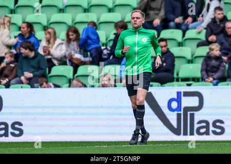 Groningen, Netherlands. 05th Nov, 2023. GRONINGEN, NETHERLANDS - NOVEMBER 5: referee Alex Bos warms up during the Dutch Keuken Kampioen Divisie match between FC Groningen and FC Dordrecht at Euroborg on November 5, 2023 in Groningen, Netherlands (Photo by Pieter van der Woude/ Orange Pictures) Credit: Orange Pics BV/Alamy Live News Stock Photo