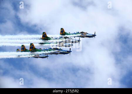 Interlagos, Brasilien. 03rd Oct, 2023. October 3rd, 2023, Autodromo Jose Carlos Pace, Interlagos, Formula 1 Rolex Sao Paulo Grand Prix 2023, in the picture the flying squadron over the race track Credit: dpa/Alamy Live News Stock Photo