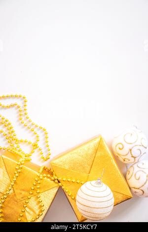Decorated Christmas tree closeup. Golden balls and illuminated garland ...