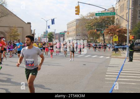 4th Ave and Senator St in Bayridge, Brooklyn, NY 11220 USA. Nov 5, 2023. Under cool, partially-cloudy skies, over 50,000 Runners tackled the 26 mile 2023 New York Marathon across five boroughs, pursuing a generally relaxed and partiful race on a mild autumn day. Credit: ©Julia Mineeva/EGBN TV News/Alamy Live News Stock Photo