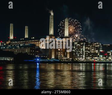 Guy Fawkes night firework celebrations over Battersea Power station. Stock Photo