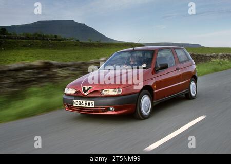 1995-alfa-romeo-145-2t5nm99.jpg