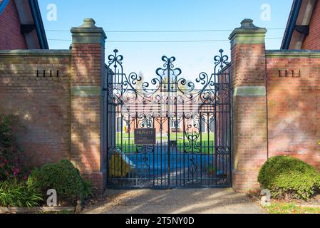 The Bournville Almshouses in Bournville, Birmingham were built by Richard Cadbury in 1898 for the benefit of Cadbury workers Stock Photo