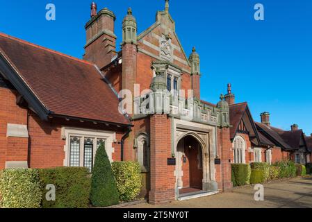 The Bournville Almshouses in Bournville, Birmingham were built by Richard Cadbury in 1898 for the benefit of Cadbury workers Stock Photo