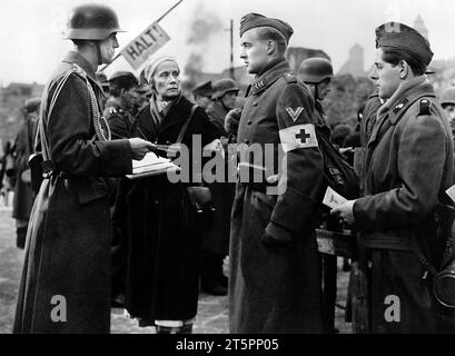 Oskar Werner, on-set of the film, 'Decision before Dawn', 20th Century-Fox, 1951 Stock Photo