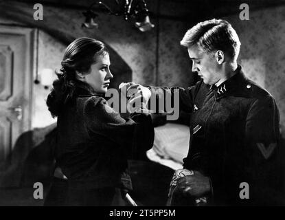 Oskar Werner, Hildegard Knef, on-set of the film, 'Decision before Dawn', 20th Century-Fox, 1951 Stock Photo