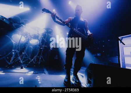 Copenhagen, Denmark. 03rd, November 2023. The American heavy metal band Prong performs a live concert at Pumpehuset in Copenhagen. Here bass player Jason Christopher is seen live on stage. (Photo credit: Gonzales Photo - Mathias Kristensen). Stock Photo