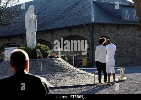 la Vierge des Pauvres à Banneux Stock Photo