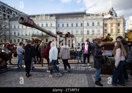 Kyiv, Ukraine. 05th Nov, 2023. People look at a destroyed Russian tank on display in central Kyiv. Credit: SOPA Images Limited/Alamy Live News Stock Photo