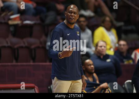 Blacksburg, Virginia, USA. 6th Nov, 2023. Virginia Tech Hokies guard ...