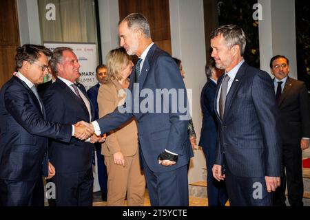 Copenhagen, Denmark. 07th Nov, 2023. Crown Prince Frederik and King Felipe of Spain greet director of Danish Industry, Lars Sandahl Soerensen, and director of Danish Business, Brian Mikkelsen, upon arrival at a conference with business people at the NH Hotel in Copenhagen, Tuesday 7 November 2023. The Spanish royal couple is on a three-day state visit to Denmark. The conference focuses on green transition, power-to-x and energy infrastructure. (Photo: Ida Marie Odgaard/Ritzau Scanpix) Credit: Ritzau/Alamy Live News Stock Photo