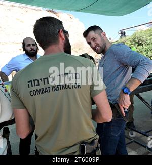 Gush Etzion, West Bank. 06th Nov, 2023. Israeli Jews attend a training session for using a handgun at the Caliber 3 Counter Terror and Security Academy in Gush Etzion, West Bank, on Monday November 6, 2023. Israelis are rushing to obtain gun licenses as a result of a feeling of insecurity after the October 7 Hamas massacre along the Gaza border. Photo by Debbie Hill/ Credit: UPI/Alamy Live News Stock Photo