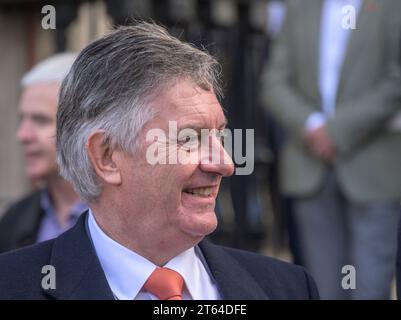 Simon McCoy (TV news presenter at GB News, formerly BBC and Sky ...