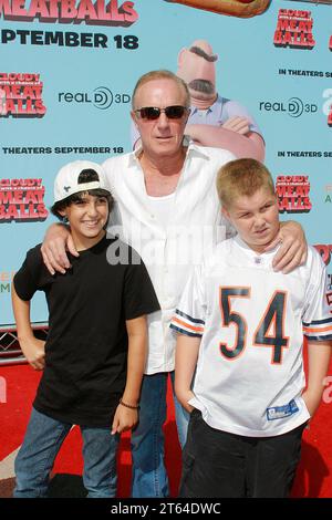 James Caan with his son and nephew at the Premiere of Columbia Pictures and Sony Pictures Animation 'Cloudy With a Chance of Meatballs'. Arrivals held at Mann Village Theatre in Westwood, CA, September 12, 2009. Photo Credit: Joseph Martinez / Picturelux Stock Photo