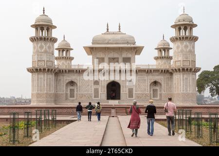 Itimad-ud-Daula-Mausoleum oder auch Baby Taj, Agra, Uttar Pradesh, Indien Stock Photo