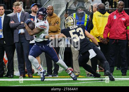 New Orleans, Louisiana, USA. 8th Nov, 2023. (left to right) Chicago Bears wide receiver DJ Moore tires to avoid New Orleans Saints linebacker Zack Baun in an NFL regular season game in New Orleans, Louisiana USA on November 5, 2023. The Saints beat the Bears 24-17. (Credit Image: © Dan Anderson/ZUMA Press Wire) EDITORIAL USAGE ONLY! Not for Commercial USAGE! Stock Photo