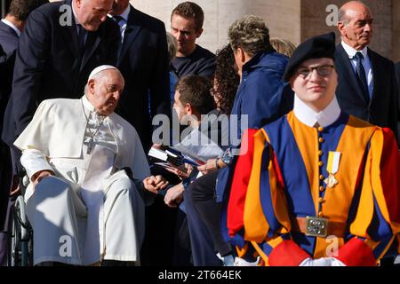 Vatican City, Vatican City. 08th Nov, 2023. Pope Francis greets the faithful at the end of his weekly general audience in St. PeterÕs Square at the Vatican, November 8, 2023. Credit: Riccardo De Luca - Update Images/Alamy Live News Stock Photo