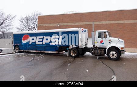 Long Pepsi delivery truck grocery store parking lot. St Paul Minnesota MN USA Stock Photo