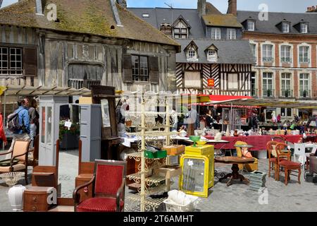 Antiques and collectables on a Flea Market (Brocante) Place Sainte Catherine, Honfleur, Calvados, Basse Normandie, Normandy, France, Europe Stock Photo