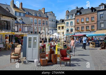 Antiques and collectables on a Flea Market (Brocante) Place Sainte Catherine, Honfleur, Calvados, Basse Normandie, Normandy, France, Europe Stock Photo