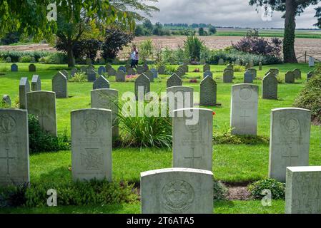 British WWI headstones at the St. Symphorien Military Cemetery, First World War One burial ground at Saint-Symphorien near Mons, Hainaut, Belgium Stock Photo